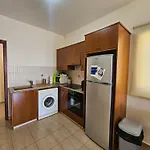 Lazaros Apartament *