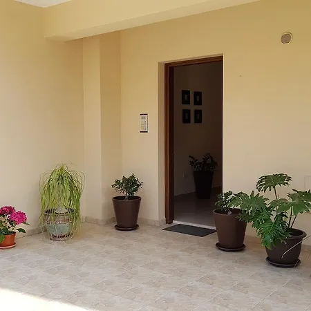 Apartment Lazaros